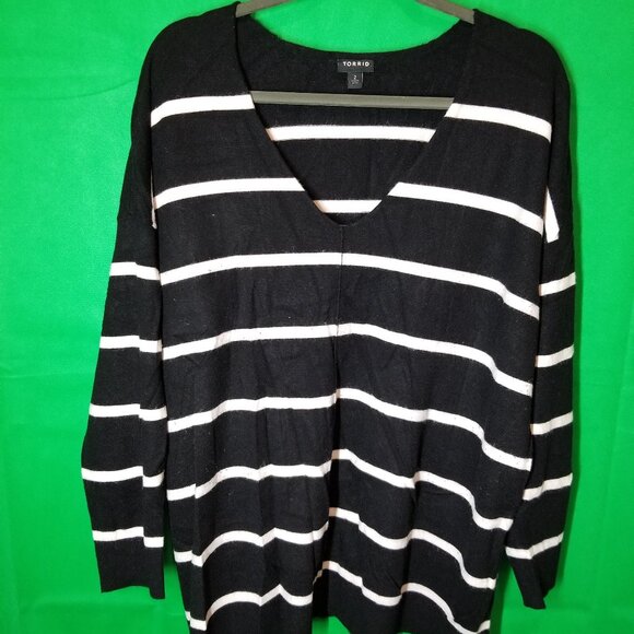 Torrid Striped Long Sleeve Sweater Women's Size 2 Casual, Work Wear - Picture 1 of 5
